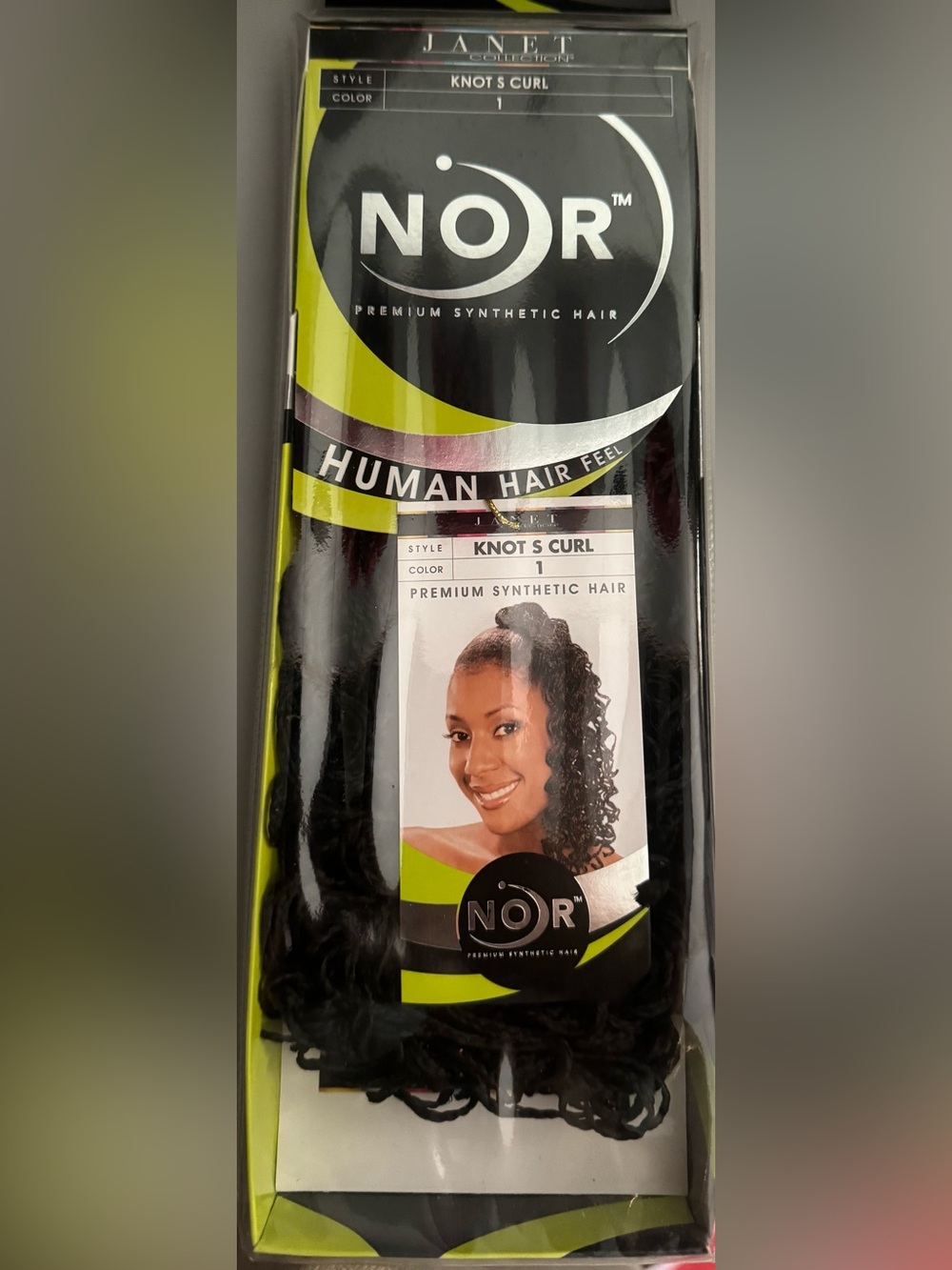 Janet collection. Noir premium synthetic hair. Knot S curl
